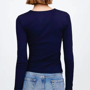 Camiseta de Manga Larga con Cuello Cuadrado para Mujer, 100% Algodón, Logotipo Minimalista, Corte Ajustado, Transpirable, para Todas las Temporadas, Tejido de Punto, Color Sólido - Product Image 3