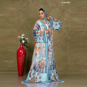 Abaya Moderna Estampada con Capas Fluidas, Cobertura Elegante, Motivos, Acabado Premium, Estilo Sofisticado y Modesto - Product Image 1