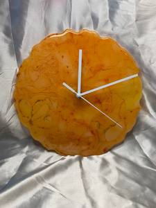 Abstract Resin <b>Wall</b> <b>Clock</b> Modern Design for Home <b>Decoration</b> or Gift Distinctive Art Model Quartz Analog Silent Battery Operated - Product Image 4