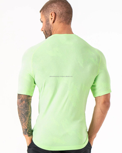 เสื้อยืดผู้ชายสีเขียวเข้มแบบไร้ตะเข็บ คุณภาพพรีเมียม ระบายอากาศได้ดี แห้งเร็ว ทรงเข้ารูป แขนยาว ผลิตจากผ้าสแปนเด็กซ์/โพลีเอสเตอร์ - Product Image 2