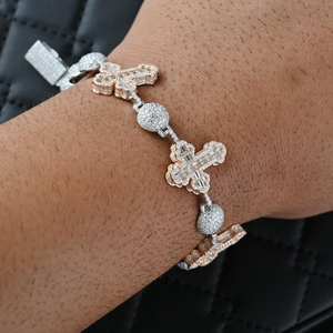 Bracelet religieux en diamants plaqué or 18 carats, design croix, diamants naturels taille brillant ronde couleur G, bijoux unisexe à vendre - Product Image 3
