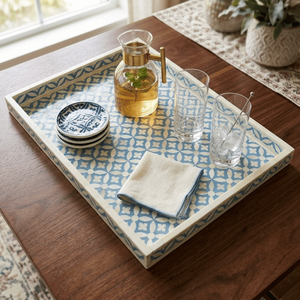 Plateau de service moderne en os incrusté |   Plateau décoratif pour table basse |   Plateau ottoman blanc avec poignées découpées |   Plateau décoratif pour salon - Product Image 3