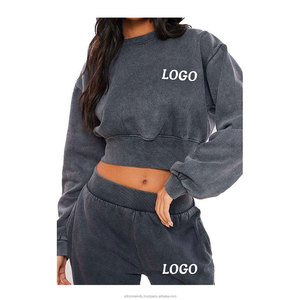 Ensemble de mode streetwear pour femmes grandes tailles, délavé et vieilli, avec logo brodé, comprenant un crop top et un sweat à capuche oversize à manches longues - Product Image 3