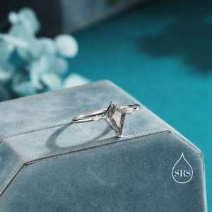 Anillo de compromiso clásico de plata de ley con cuarzo rutilado de 1 quilate, corte rombo, forma de cometa, con una sola piedra - Product Image 2