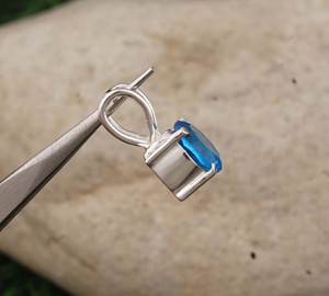 Colgante de Topacio Azul Natural Vintage al por Mayor, Plata de Ley 925, Chapado en Platino, Joyería con Dijes, Precio al por Mayor, Directo de Fábrica - Product Image 4
