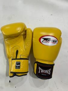 Guantes de Boxeo Twins Yello para Muay Thai, Sparring, Entrenamiento, MMA y Kickboxing - Product Image 4