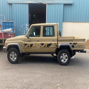 Toyota LandCruiser Pick Up 2.8L Turbo Diesel 3 places 2 portes 4x4 Double Cabine Sièges en cuir Caméra arrière Excellent état - Product Image 4