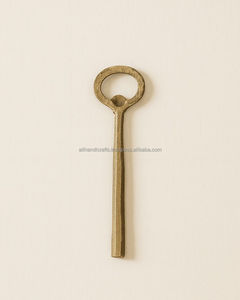 Abridor de Botellas de Metal Resistente - Desatornillador de Tapas de Estilo Vintage con Estructura Sólida para Cervecerías y Salones de Cerveza - Proveedor Directo B2B India - Product Image 2