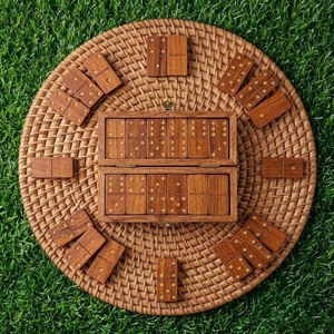 Juego de Dominó de Madera con Caja de Almacenamiento, Juego de Mesa Clásico para Fiestas, Entretenimiento de Viaje - Product Image 1