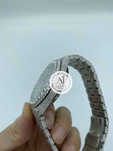 AARVA JEWELS นาฬิกาเพชรหรูหราสำหรับผู้ชาย สแตนเลสสตีล ตัวเรือนทรงโทนโน่ 42 มม. ระบบอนาล็อก ควอตซ์ แสดงวันที่ ตัวล็อคแบบพับได้ - Product Image 3