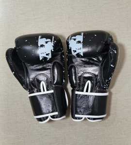 Guantes de Boxeo de Alta Calidad al Por Mayor 2025, Guantes de Boxeo Fairtex para Hombre con Logotipo Personalizado, Hechos en Pakistán, Modelo MS-BG-674 - Product Image 3