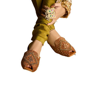 Khussa pour femme sans talon, léger, personnalisé, tendance, antidérapant, imprimé, en similicuir, fait main, toutes saisons - Product Image 1