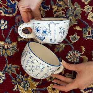 Taza de Café de Cerámica Hecha a Mano con Diseño Natural, Acabado Rústico Glaseado, Fabricada por Universal Overseas - Product Image 2