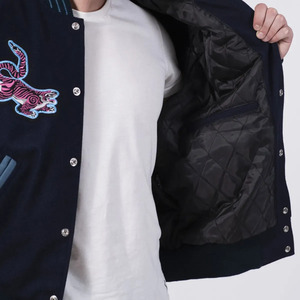 เสื้อแจ็คเก็ต Letterman สไตล์วิทยาลัยสำหรับผู้ชาย คลาสสิก ทรงเบสบอล บอมเบอร์โค้ท แฟชั่นลำลอง สตรีทแวร์ เสื้อคลุมคุณภาพพรีเมียม - Product Image 4