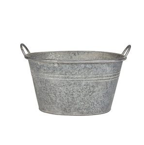 Macetas Pequeñas Galvanizadas con Asa de Madera para Jardín, Patio Exterior, Decorativas para Plantas Verdes y Flores - Product Image 6