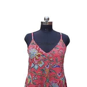 เดรสลำลองผู้หญิง ผ้าฝ้ายถัก 100% รักษ์โลก คอวี แขนกุด ลายดอกพิมพ์ดิจิทัล ทรงเข้ารูป ความยาวปานกลาง สไตล์โมเดิร์นวินเทจ - Product Image 3