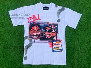 T-shirt en denim de coton 300g pour homme, coupe classique, col rond, style streetwear, avec logo frontal uni, délavé à l'acide et effet soleil. - Product Image 2