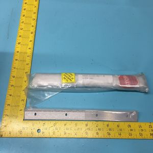 2 AMAT 0020-22260 คลิปสปริงหน้าต่าง, .19 THK - อุปกรณ์และชิ้นส่วนเซมิคอนดักเตอร์ระดับโลกที่เชื่อถือได้ - Product Image 1
