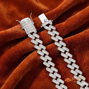 สร้อยคอเงินแท้ 925 ประดับมอสซาไนต์ ดีไซน์แบบ Cuban Link  เครื่องประดับแฟชั่นสำหรับผู้หญิงและผู้ชาย  สไตล์นิวยอร์ก  งานจิวเวลรี่คุณภาพสูง ดีไซน์หรูหรา - Product Image 4