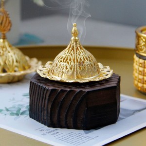 Quemador de incienso tradicional de latón macizo, quemador de incienso árabe Oud, decoración premium para el hogar, embalaje personalizado, OEM, ODM disponible. - Product Image 2