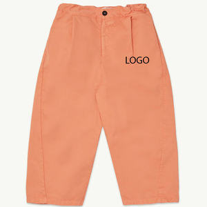 Matériau résistant à la décoloration et durable, mouvement flexible, confort avec fermeture à boutons et poches latérales, coupe confortable et décontractée. - Product Image 1