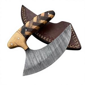 Hache à pizza Viking en acier Damas industriel, fabriquée à la main par une usine OEM, avec manche en bois, sur mesure, pour le camping, la chasse et la découpe de pizza en extérieur - Product Image 1