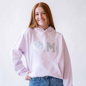 เสื้อฮู้ดสีชมพูขนาดใหญ่พิเศษ ปักตัวอักษรกรีก Phi Mu ด้านหน้า เสื้อสเวตเชิ้ตผ้าฟลีซลำลอง ใส่ได้ทั้งชายและหญิง สำหรับฤดูใบไม้ร่วง - Product Image 1