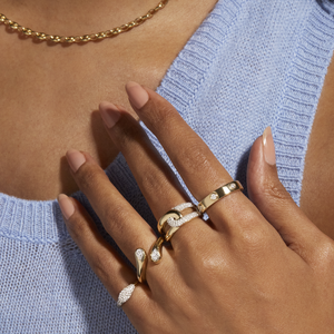 Anillo de Oro Sólido de 14K Elegante con Diseño Abierto y Detalles de Diamantes, Anillo Ajustable Envolvente, Anillo de Boda con Doble Corte de Pera Ovalado - Product Image 3