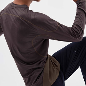 Chemise en tricot gaufré de haute qualité, matière respirante, toucher doux, conçue pour un confort durable. - Product Image 4