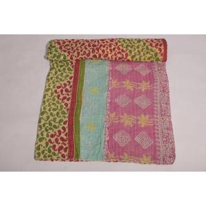 Colcha Kantha Gudri de Algodón Vintage Hecha a Mano, Reversible, Estampada, para Decoración de Sofá o Cama - Product Image 3