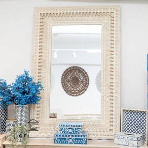 Elegant Antique Style <b>Wall</b> <b>Mirror</b> for Contemporary Decor Detailed Artisan Frame with Regal Aesthetic Appeal - Product Image 6