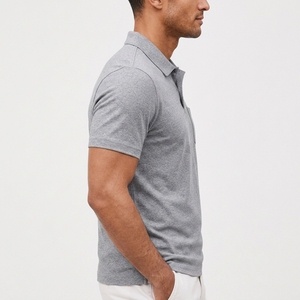 Polo cómodo para hombre, confeccionado con tela de primera calidad que ofrece flexibilidad, durabilidad y un estilo atemporal para actividades deportivas. - Product Image 4