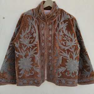 Estilo Boho y Étnico Ideal para Amantes de la Moda, Abrigo Artístico para Mujer, Chaqueta Floral Bordada Suzani para Dama - Product Image 2