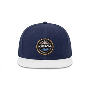 หมวกแก๊ปแบบ Snapback 6 แผง ปักโลโก้ PVC ยางแบบกำหนดเอง ปีกแบน ผ้ากันน้ำ สไตล์สตรีท ปรับขนาดได้ ผ้าสแปนเด็กซ์ เหมาะสำหรับกิจกรรมกลางแจ้ง สไตล์ฮิปฮอป สำหรับทุกเพศ - Product Image 1