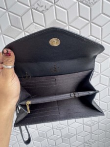 Cartera de Mujer de Cuero Genuino con Diseño a Cuadros Blancos, Estilo Vintage, Hecha a Mano, la Más Vendida - Product Image 6