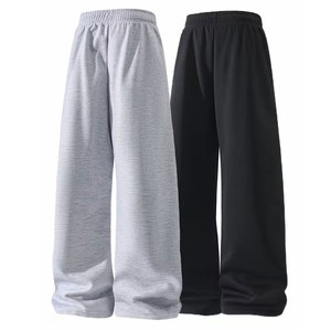 Lot de 2 pantalons décontractés pour hommes, coupe ample, jambe droite, tissu tricoté extensible doux avec taille réglable par cordon de serrage et poches latérales - Product Image 2