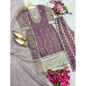 Ensemble de costume pour femme avec broderie et sequins, haut et dupatta pour les occasions spéciales - Product Image 1