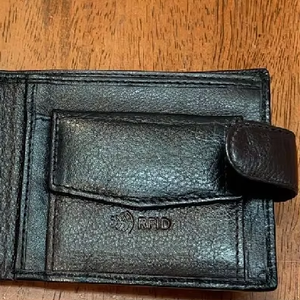 2026 High Quality Custom Men's Full Grain Leather Wallet With Card Slots Money Clip Vintage Style Hasp Closure Waterproof <b>Bifold</b> - Product Image 3