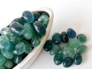 Vente en gros de pierres de fluorite naturelle verte et bleue de qualité supérieure, polies et brillantes, pour la décoration et les cadeaux - Product Image 2