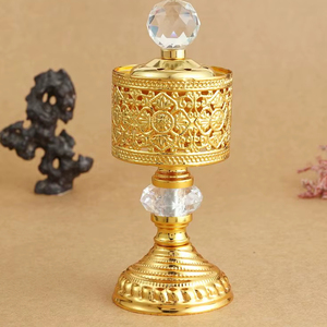 Brûleur d'encens décoratif en métal pour la maison, le temple, le bureau et les rituels spirituels, au design élégant - Product Image 1