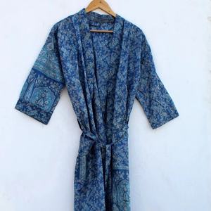 Kimono court soyeux Kimonos Robes pour femmes luxe japonais Floral femmes Kimono Robe pour femmes - Product Image 1