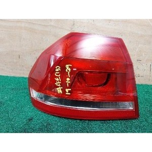Luz Trasera Izquierda Usada para Passat 561945095G - Product Image 1