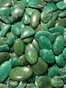 Jade natural verde Paradise Cabochon, colgante de cristal suelto de diseño, gema para joyería curativa - Product Image 4