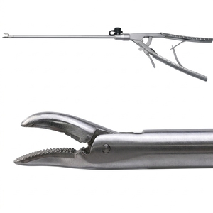 Ensemble d'instruments chirurgicaux laparoscopiques réutilisables auto-justifiants, porte-aiguilles pistolet et pinces, pour usage hospitalier, construction en acier - Product Image 1