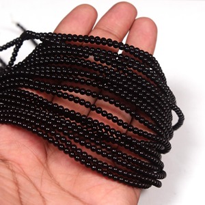Perles d'onyx noir naturel de qualité AAA, perles d'onyx noir lisses et rondes, pierres précieuses noires de haute qualité, brin de 15 pouces - Product Image 2