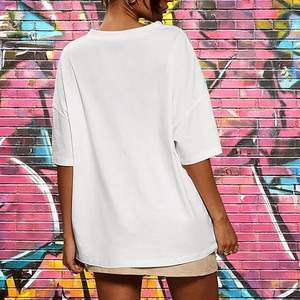 Camiseta Deportiva Personalizada Unisex con Estampado de Números, Estilo Urbano, Manga Corta, Proveedor Mayorista OEM ODM - Product Image 3