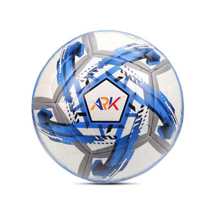 Balón de Fútbol Clásico para Entrenamiento, Agarre Fuerte, Material Duradero, Perfecto para Prácticas y Sesiones de Entrenamiento al Aire Libre - Product Image 1