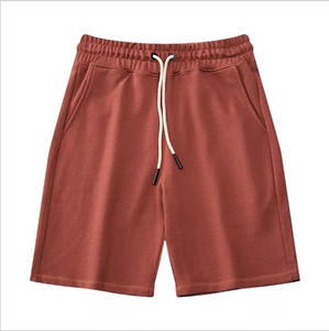 Shorts streetwear pour hommes en toile éco-responsable et polaire technique, longueur genou, avec logo personnalisé, fermeture à cordon de serrage, motif uni - Product Image 1
