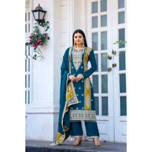 Conjunto de Ropa Tradicional China de Diseño, Elegante Top de Seda, Plazzo y Dupatta para Fiestas - Product Image 4