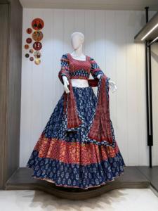 Lehenga Choli de Algodón Vaquero Pesado con Estampado Ajrakh, Falda de 7 Metros con Dupatta de Algodón Mal con Estampado Ajrakh, Diseño Étnico para Bodas y Fiestas - Product Image 5